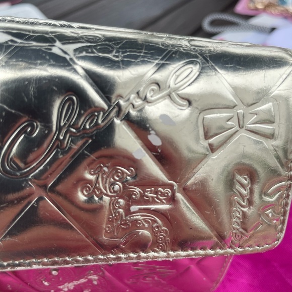 Chanel lucky charm double wallet. Gold, pre-loved - Picture 13 of 16